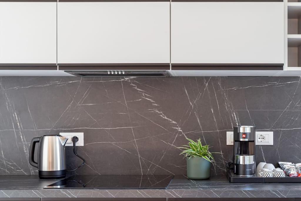 Stylish Apartment - Casa Leone - Center Трієст Екстер'єр фото